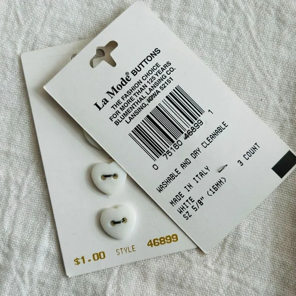 (6) Vintage La Mode White Heart Buttons Made in Italy